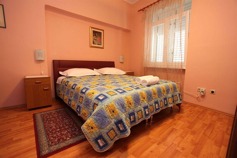 Split Apartments Peric Zewnętrze zdjęcie