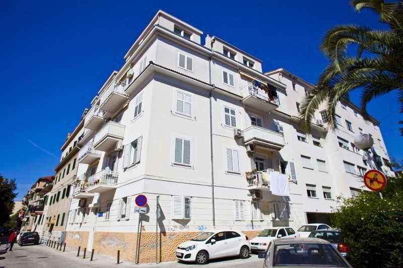 Split Apartments Peric Zewnętrze zdjęcie